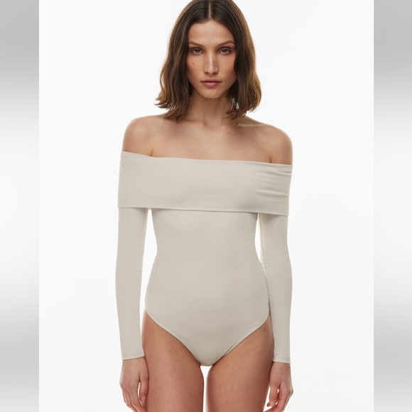 Aritzia Body Contour Bodysuit - Picture 1 of 7